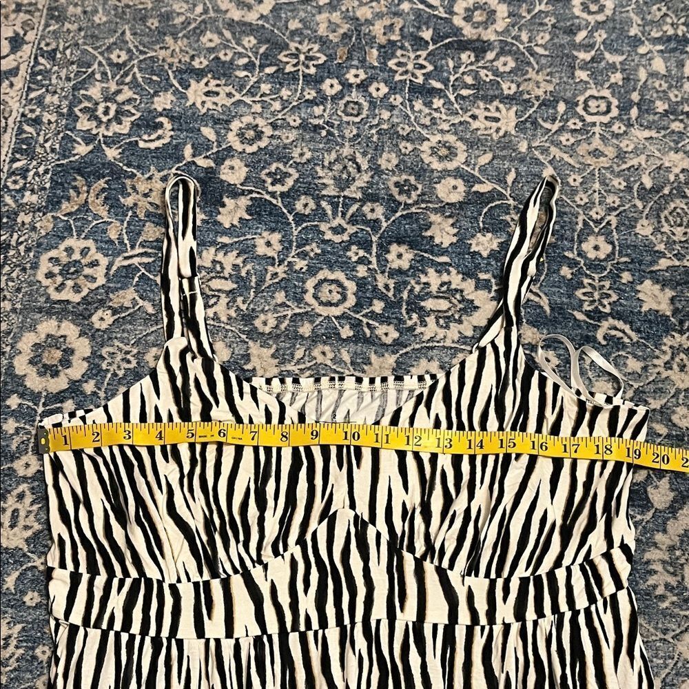 Torrid Black White Supersoft V-Neck Tiered Sleeveless Maxi Dress Event Party - Picture 11 of 14